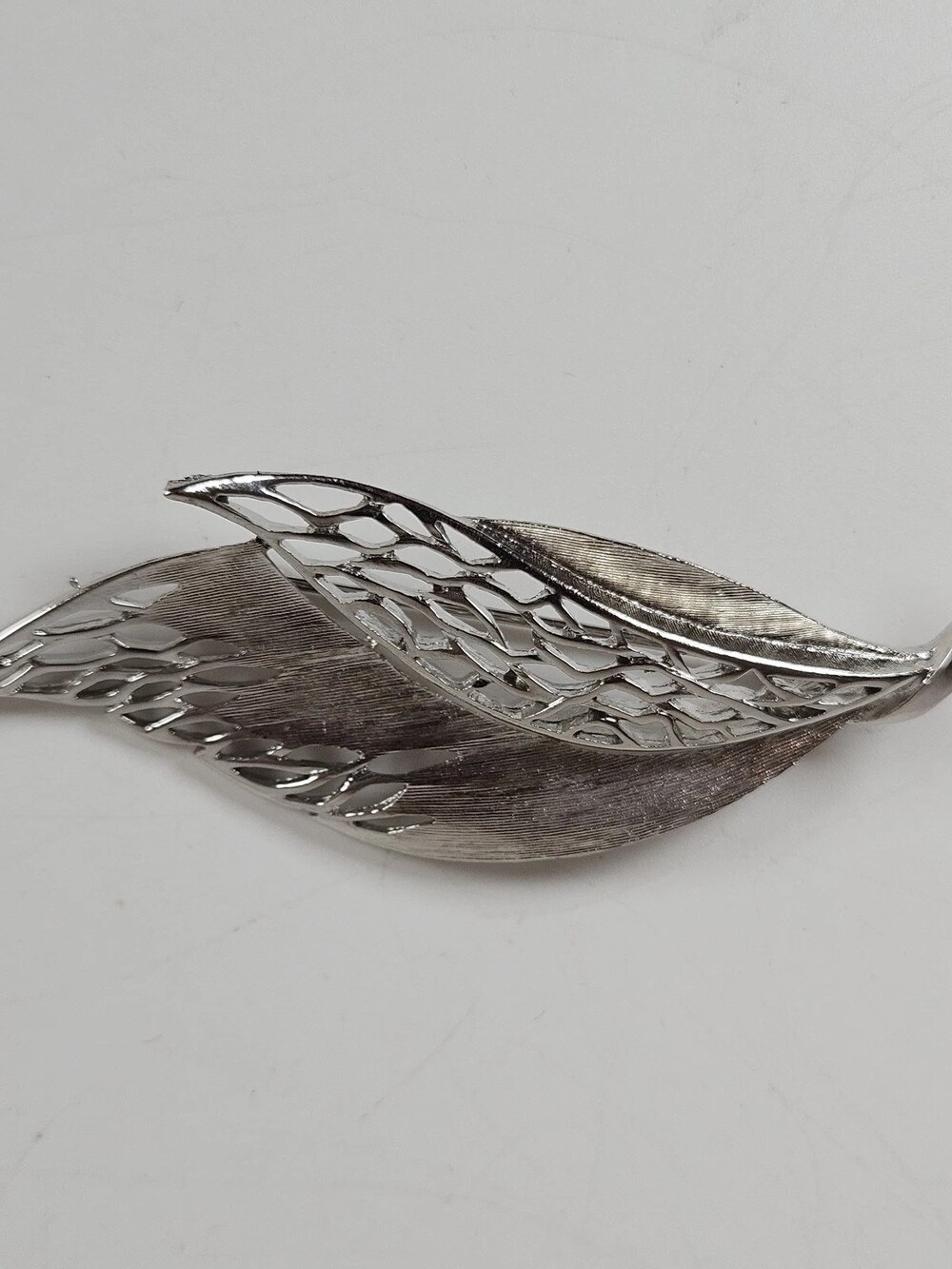 Silver Tone Double Leaf Brooch Pin Openwork Filigree Textured 3.5 Inch